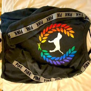 VS CREW NECK SWEATER